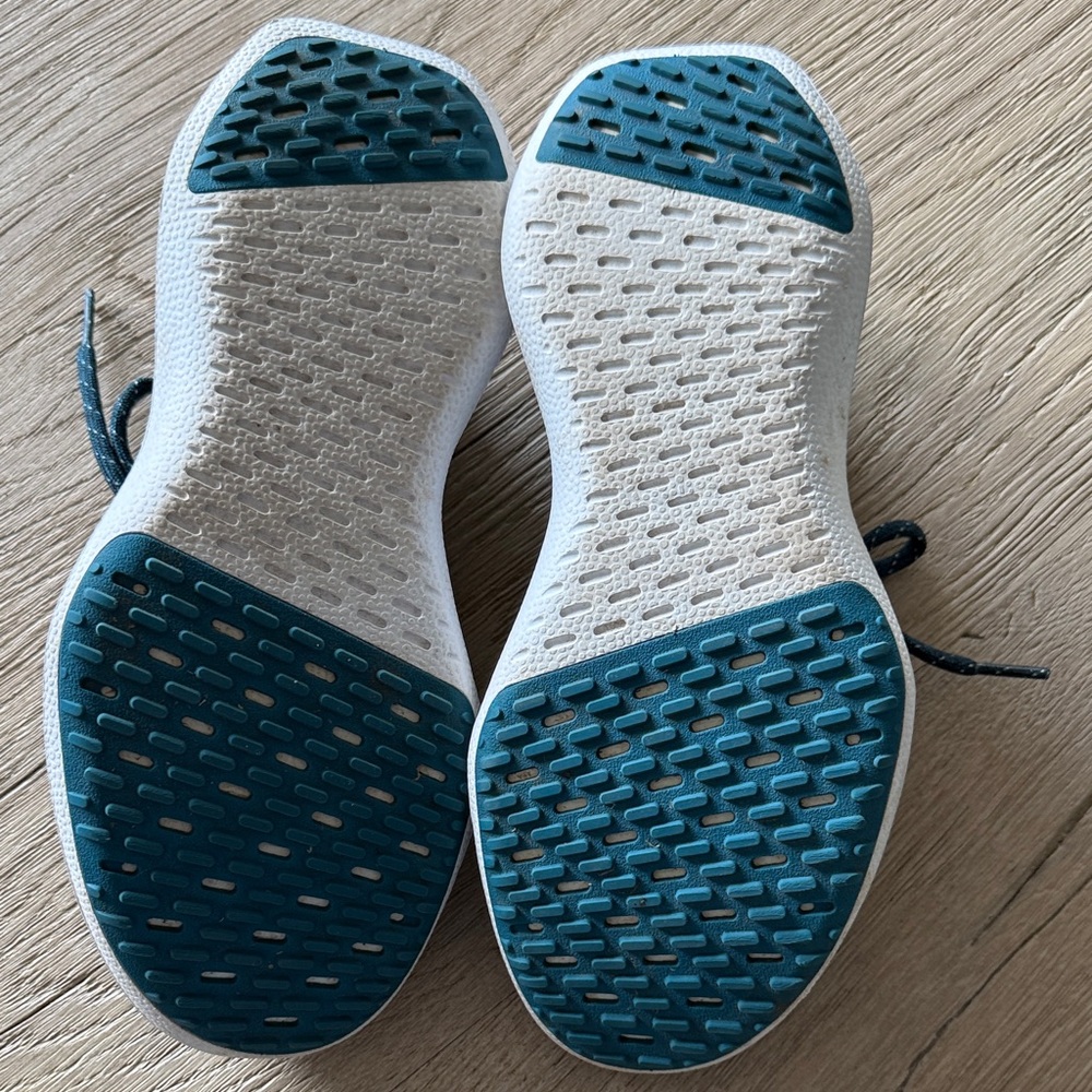 Women’s Allbirds “Mizzle”, size 7.5 - Picture 4 of 4